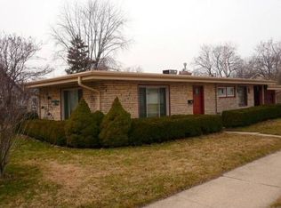 320 Garfield Ave, Waukesha, WI 53186
