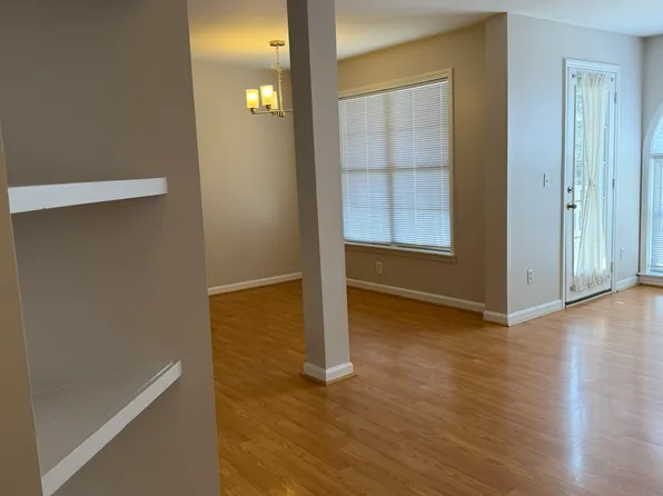 3624 Morris Farm Dr APT 2A, Greensboro, NC 27409