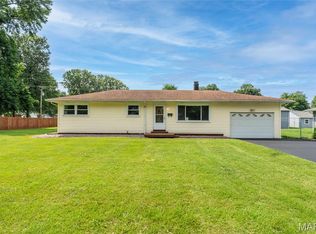 2434 Pine St, Granite City, IL 62040