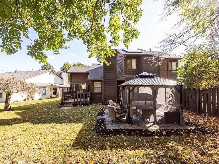 892 Lester Ave — Photo 21