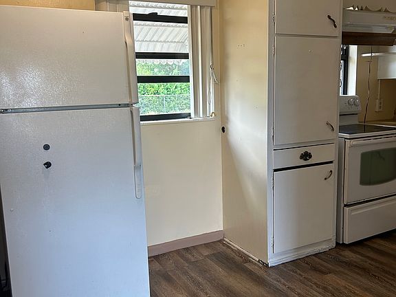 5th image of 104 Leona Dr