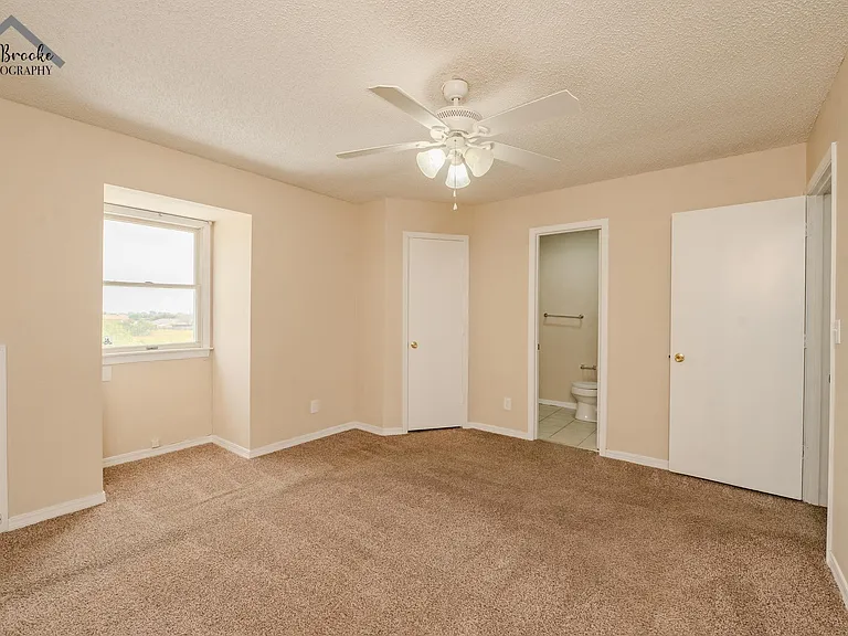 1215 N Pacific Ave — Photo 17