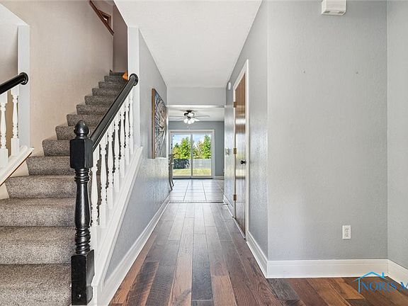 3rd image of 1493 Logan Ln