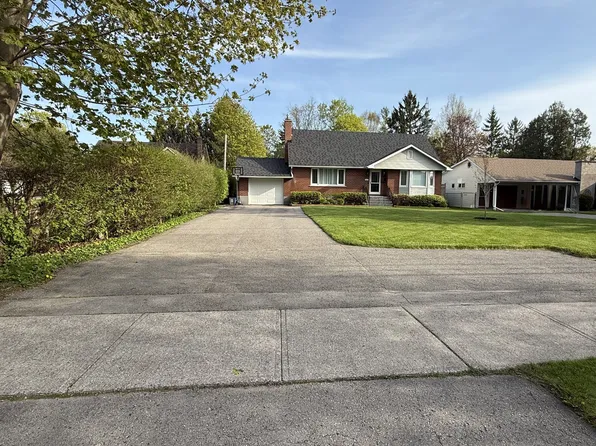 449 King St E, Cobourg, ON K9A 1M7