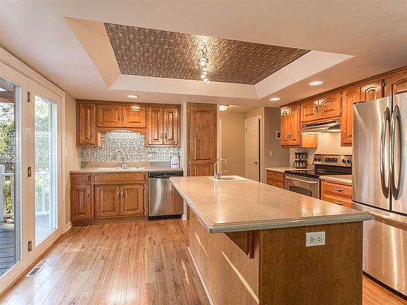 Beautiful Updated Kitchen!