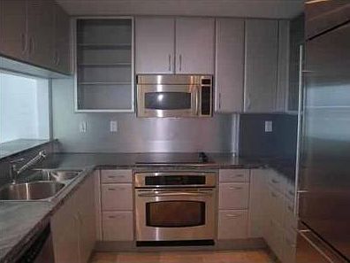 4th image of 540 West Ave APT 913