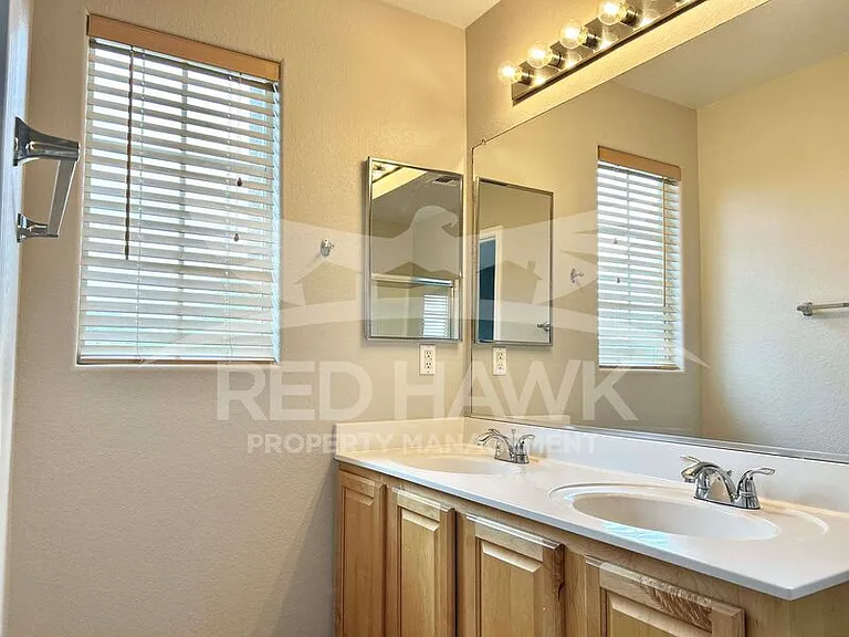 16036 N 11th Ave #1073 — Photo 13