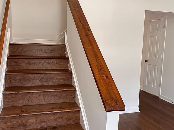 4th image of 1127 N 33rd St
