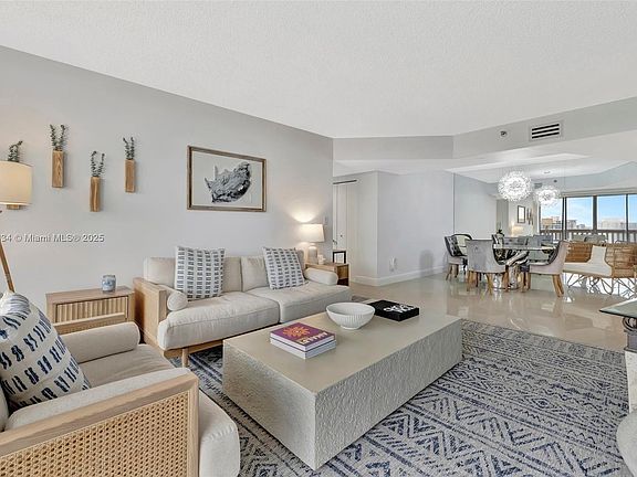 4th image of 1000 Island Blvd #3005
