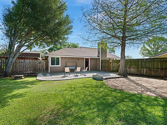4th image of 1804 Spruce Dr
