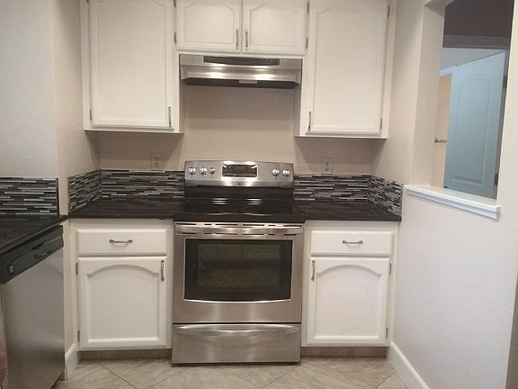 4th image of 7142 Gardenvine Ave