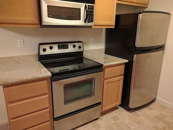 3rd image of 2657 Somerset Park Cir