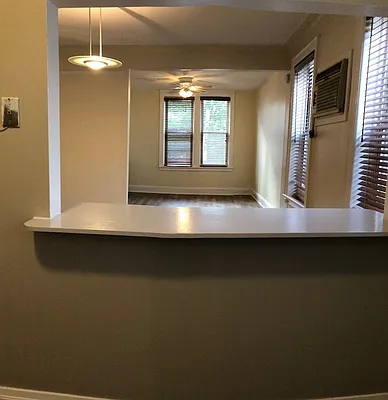 Rented by Halvatzis Realty | media 1