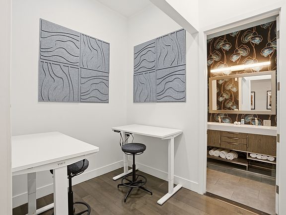 2nd image of 433 Pine Ave Unit 306