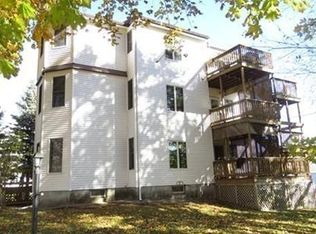 26 Hamilton St #B, Millbury, MA 01527