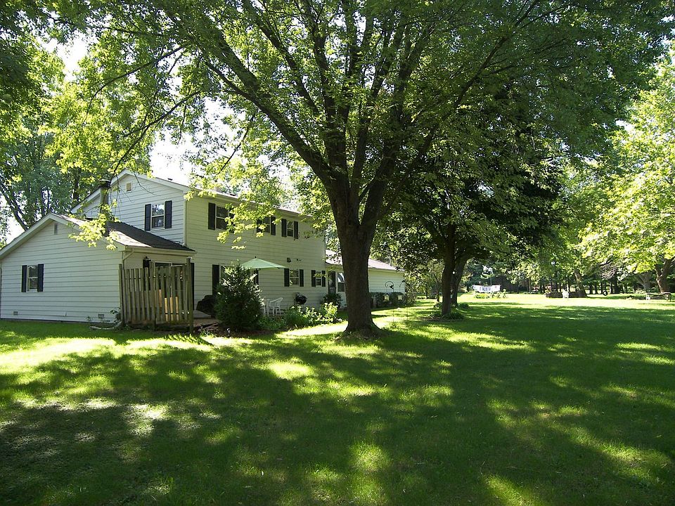 2nd image of 6N446 Brierwood Dr