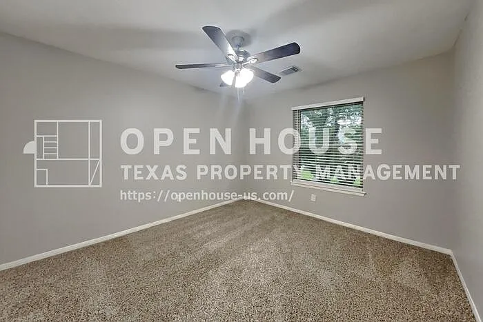 719 Fernglade Dr — Photo 12