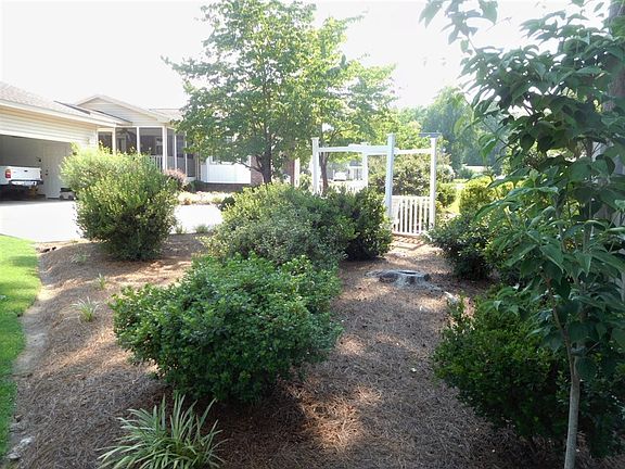 5th image of 213 Beechwood Dr