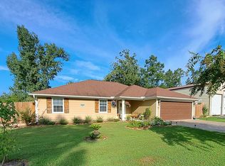 440 Pine Harbor Dr, Onalaska, TX 77360