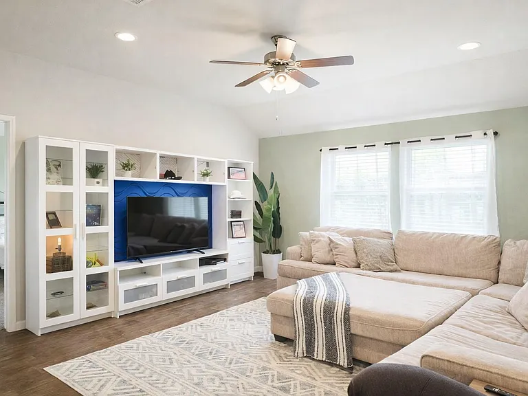 519 Kickapoo Dr — Photo 9