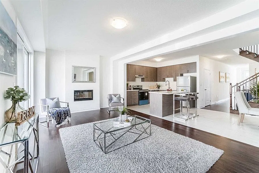 45 Calabria Dr