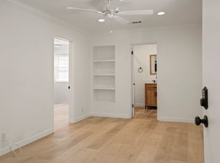 3018 W Riverside Dr, Burbank, CA 91505