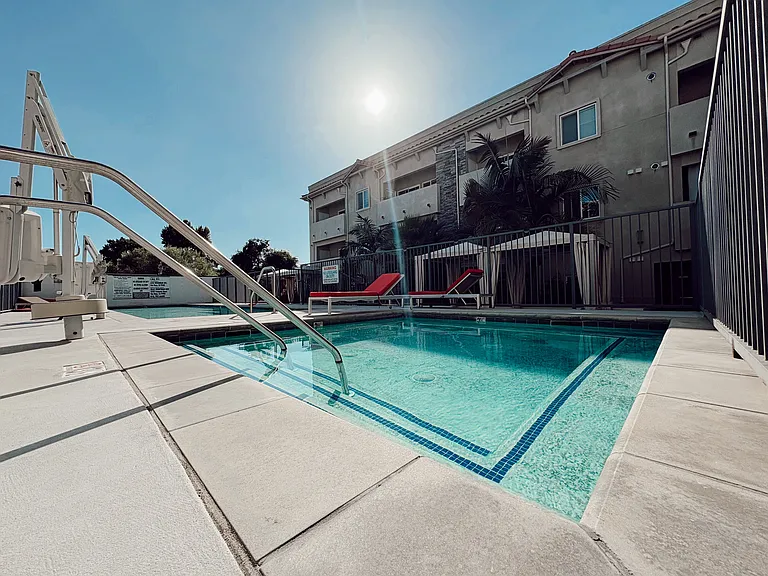 6332 Woodman Ave #5 — Photo 18