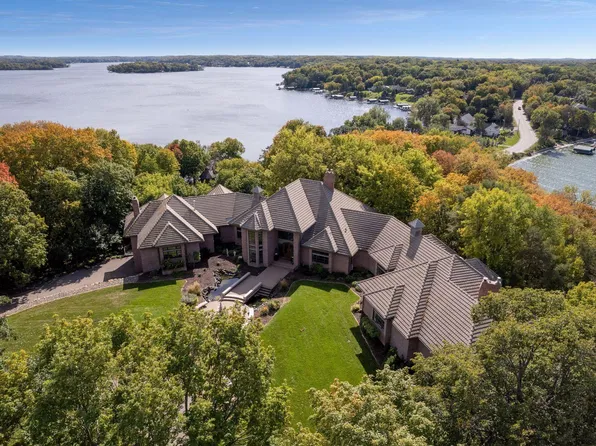 5750 Hardscrabble Cir, Mound, MN 55364