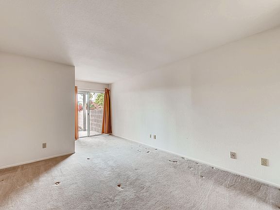 5th image of 25826 S Parkside Dr
