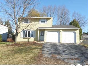 5555 Taormina Dr, Clay, NY 13041