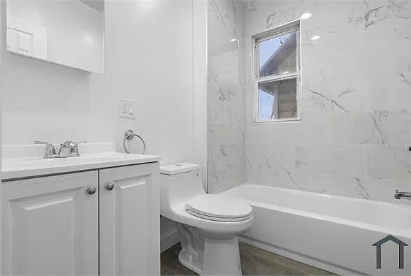 565 Carroll Ave #1 — Photo 9