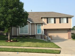16304 Adams St, Omaha, NE 68135