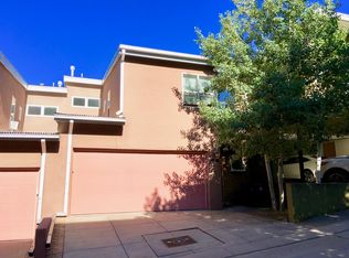 52 Canyon Vw, Los Alamos, NM 87544