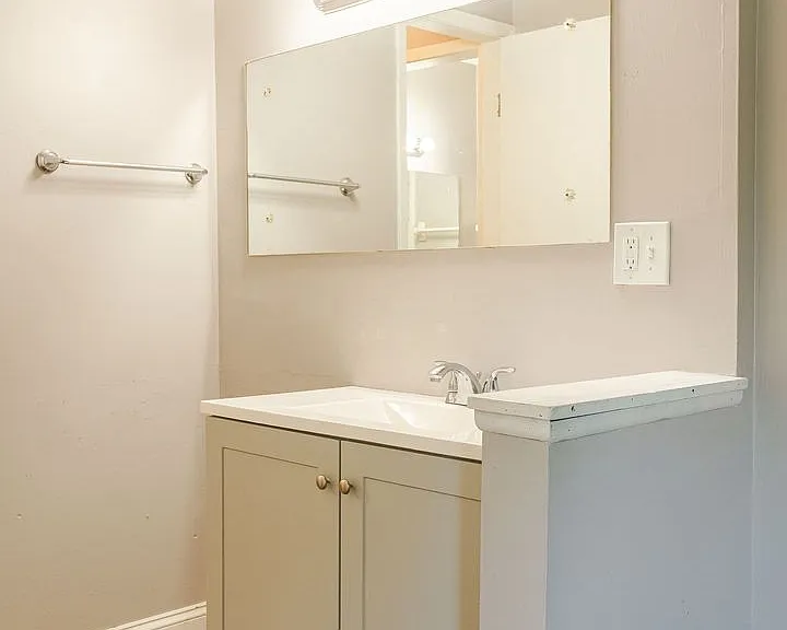 100 Heritage Cir #110 — Photo 11