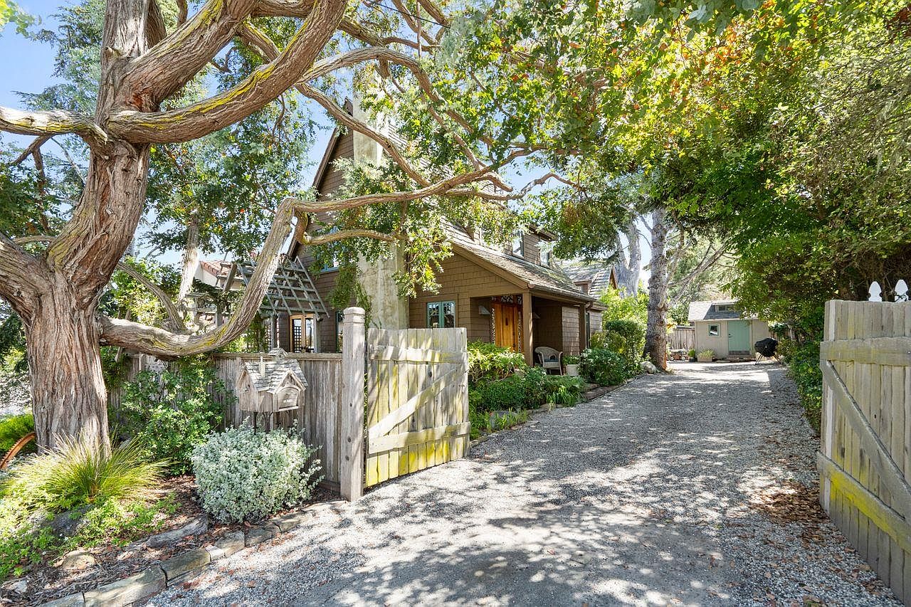 835 Johnson St, Monterey, CA 93940 Zillow