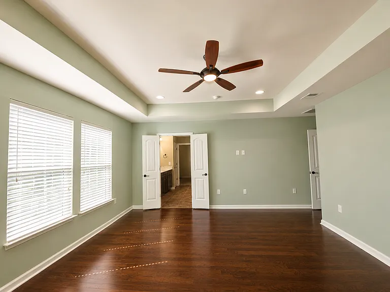 120 Campania St — Photo 17