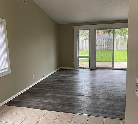 4th image of 263 Stratford Dr