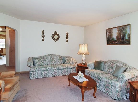3rd image of 2216 Erika Dr