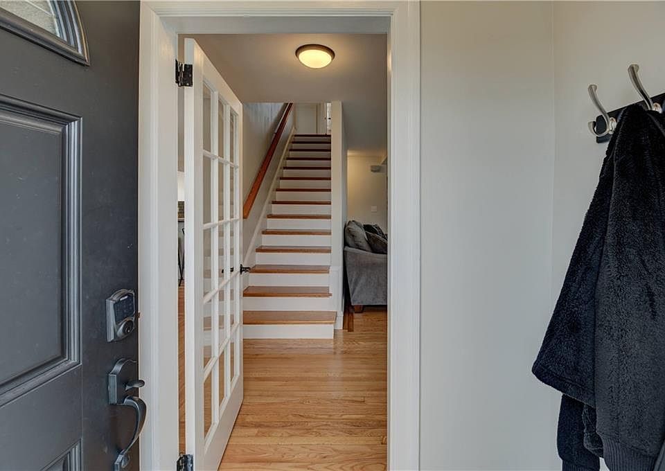 100 Turner Ave, Cranston, RI 02920 Zillow