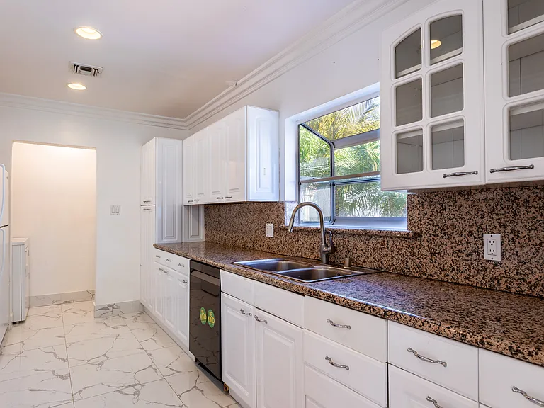 12737 Hatteras St — Photo 11