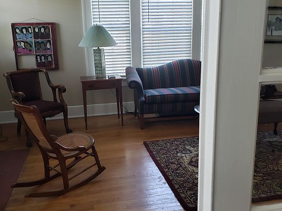 5th image of 414 E Inskip Dr