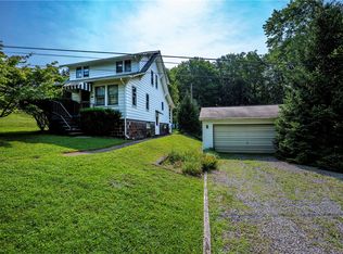 215 Forward Ln, Evans City, PA 16033