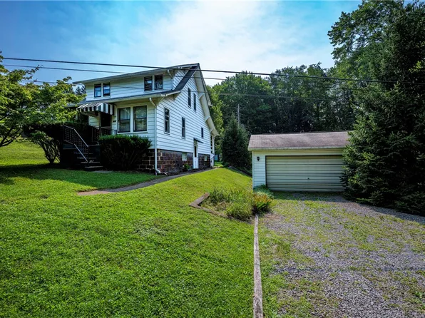 215 Forward Ln, Evans City, PA 16033