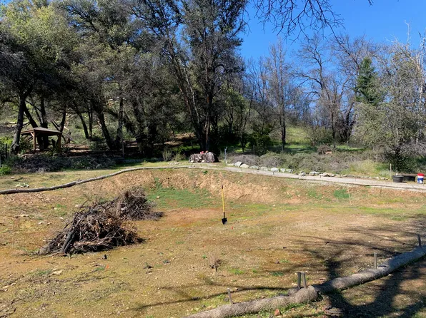 574 Turquoise Ct, Redding, CA 96003