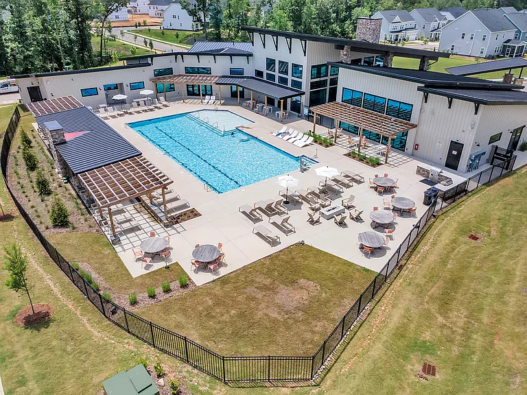 810 Basswood Glen Trl — Photo 4