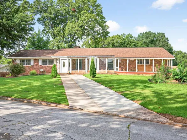 3724 Chavers Pl, Stone Mountain, GA 30083