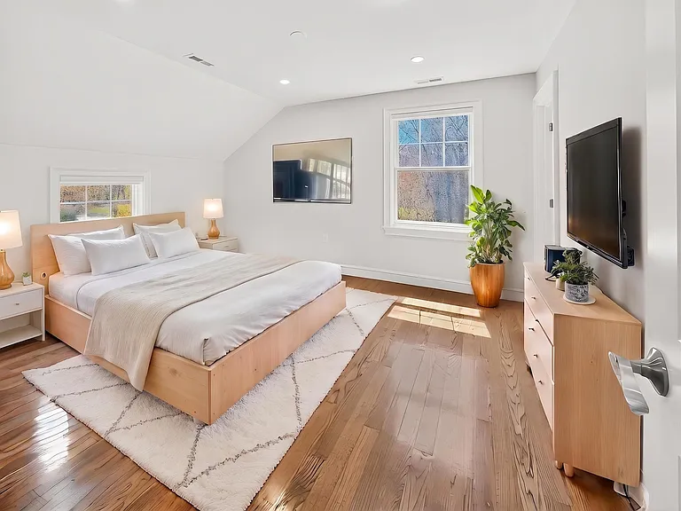 16 Walsh Rd — Photo 25