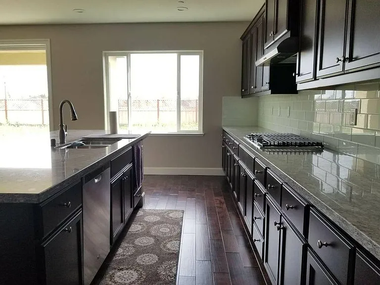 4020 Comstock Pl — Photo 3