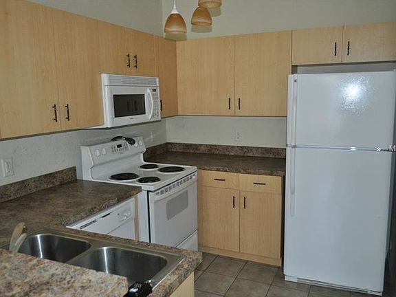 4th image of 20201 Indian Creek Dr