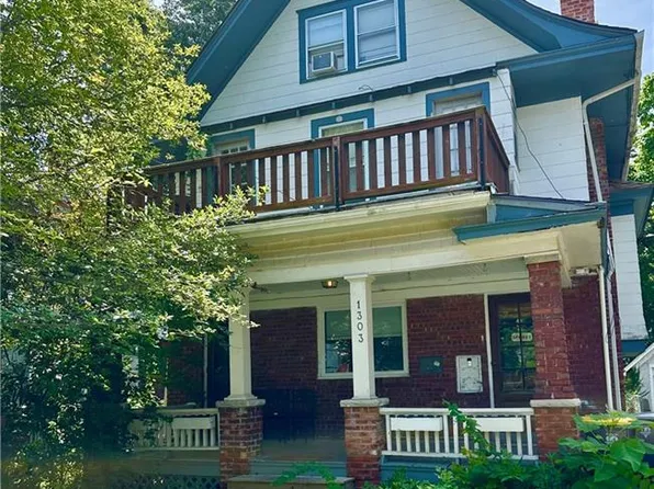 1303 W 40th St, Kansas City, MO 64111